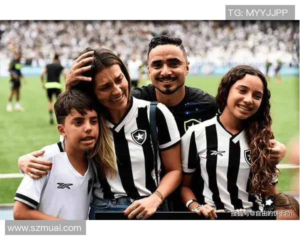 女星与足球球星的浪漫邂逅:从绿茵场到红毯的爱情故事揭秘 女星与足球球星的浪漫邂逅:从绿茵场到红毯的爱情故事揭秘